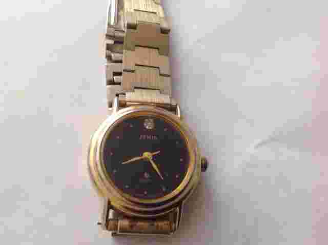 vtg Jems Black Womans Stainless Steel Gold Black Dial Quartz Battery Watch