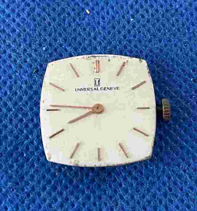 Original UNIVERSAL GENEVE 42 manual winding movement running & dial (1/3547)