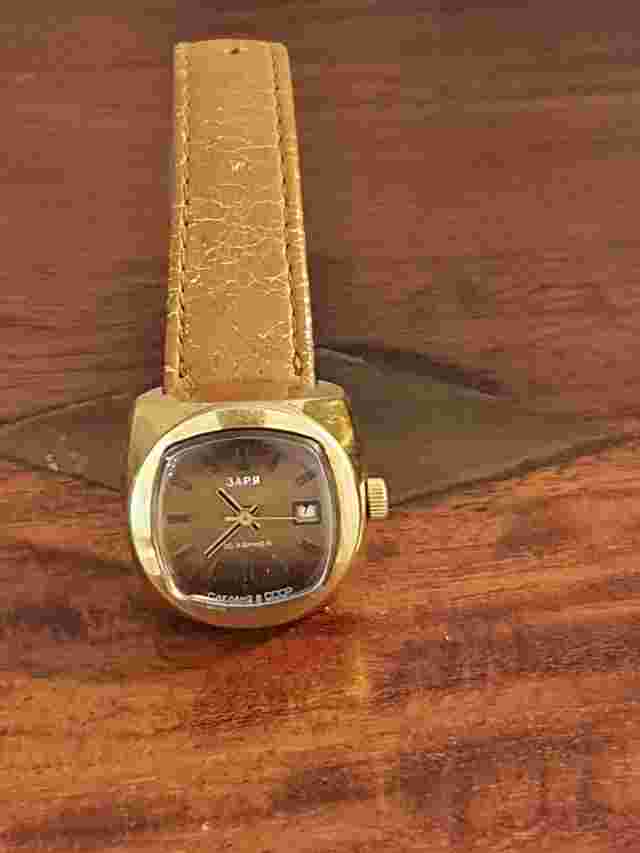 Vintage Zaria Penza Watch Factory Movement: 2016 30 Jewels gold plate mechanical