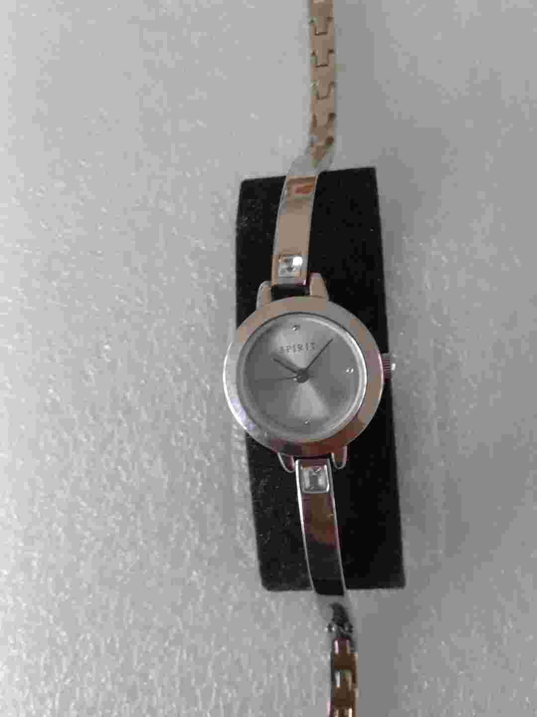 Spirit Ladies Beautiful Silver Tone Quartz Watch