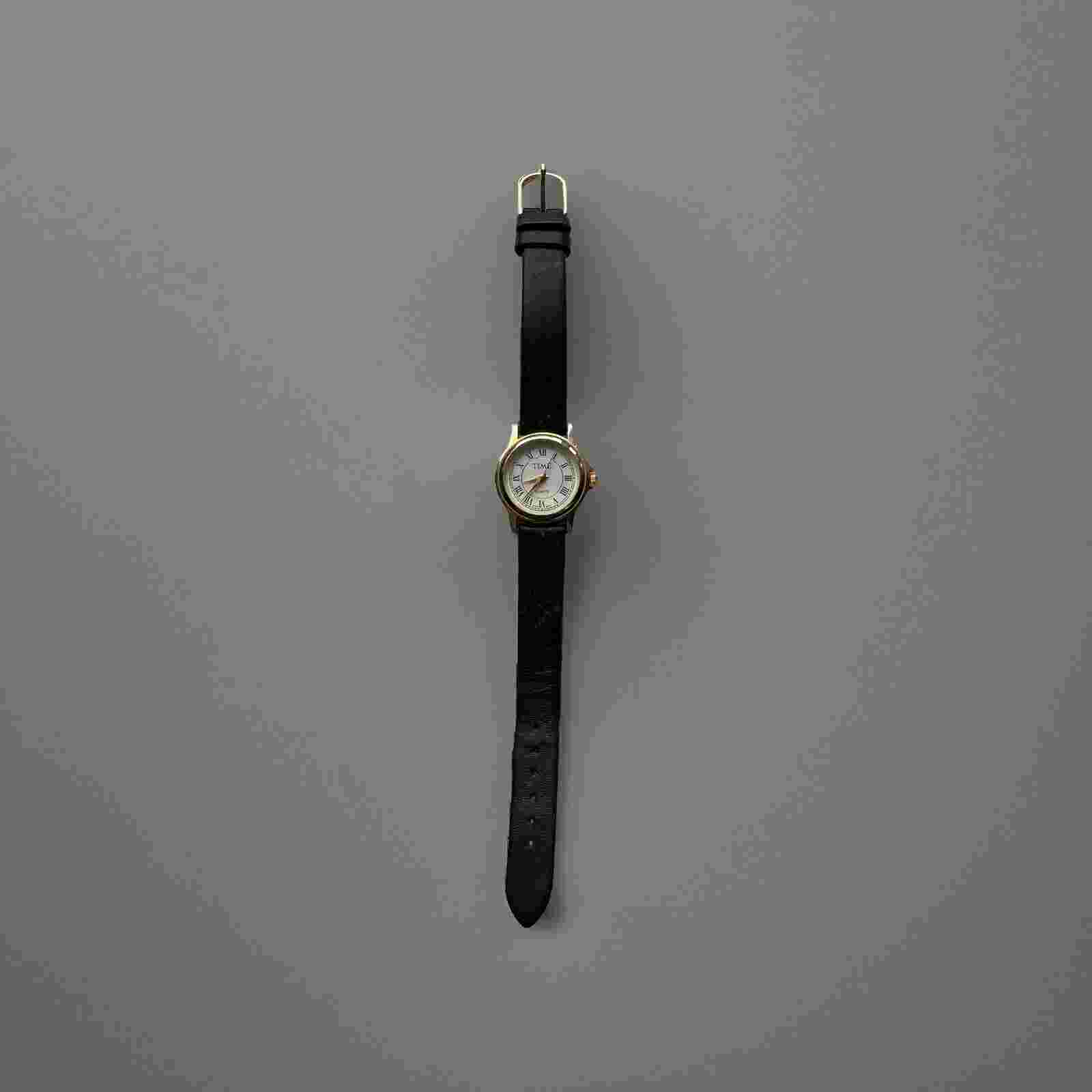 VINTAGE TIME WRIST WATCH