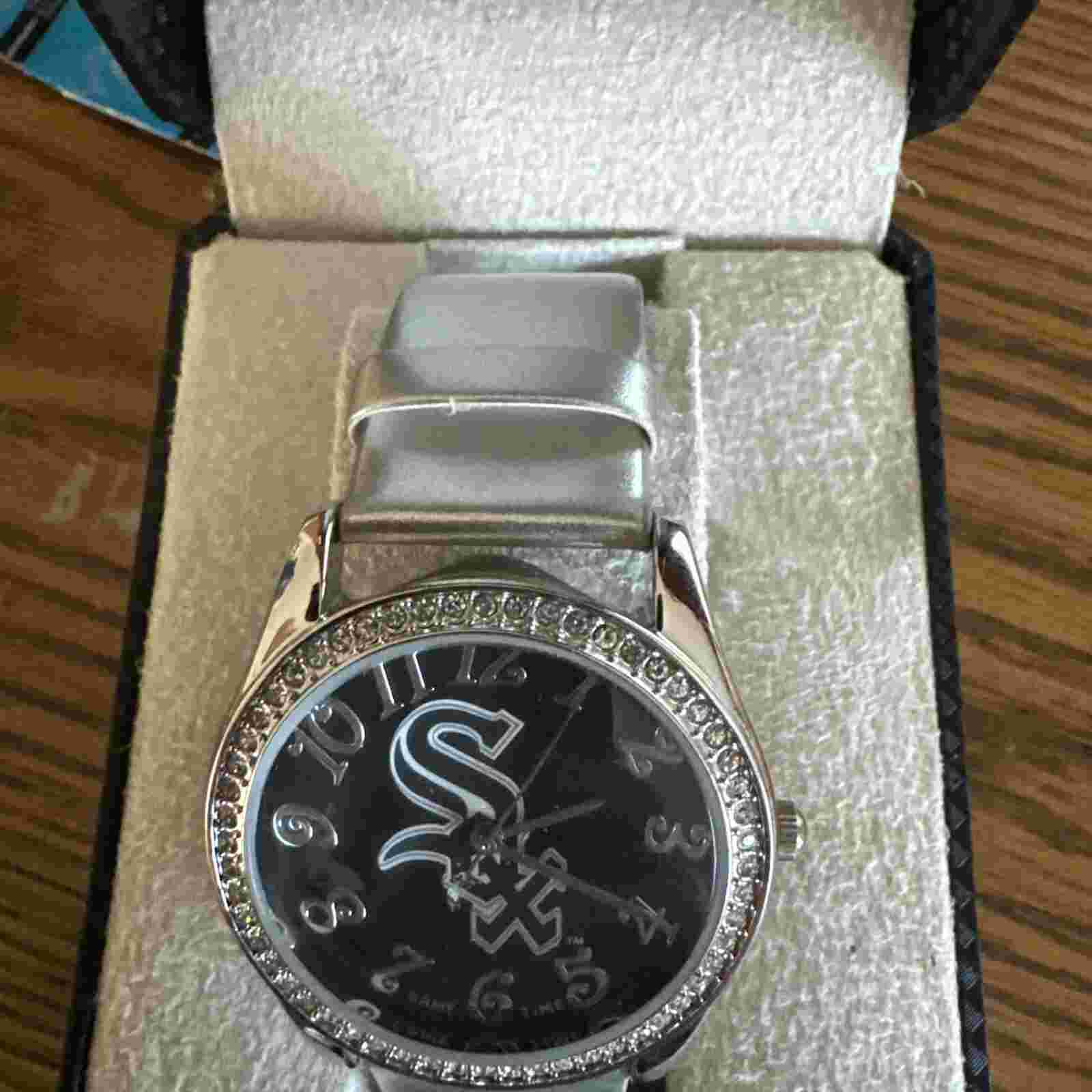 Vtg CHICAGO WHITE SOX GAMETIME Watch MLB Glitz Series NEW BATTERY