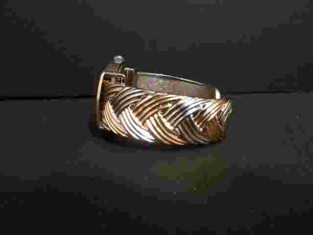 Attention KM1268 quartz Japan Gold/Silver Bangle Woman's watch new battery 2288