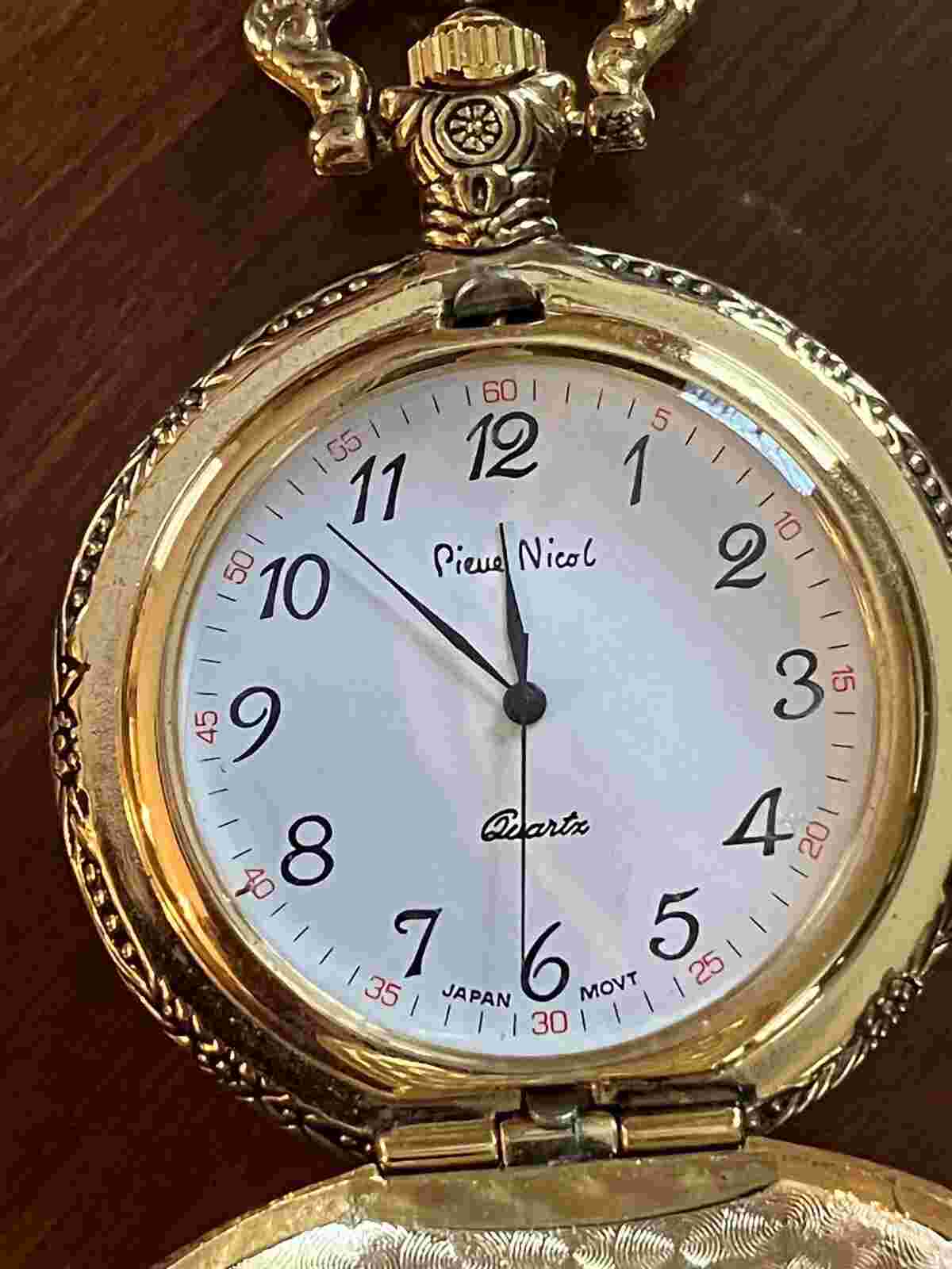Pierre Nicol Quartz Statue of Liberty Pocket Watch - MINT