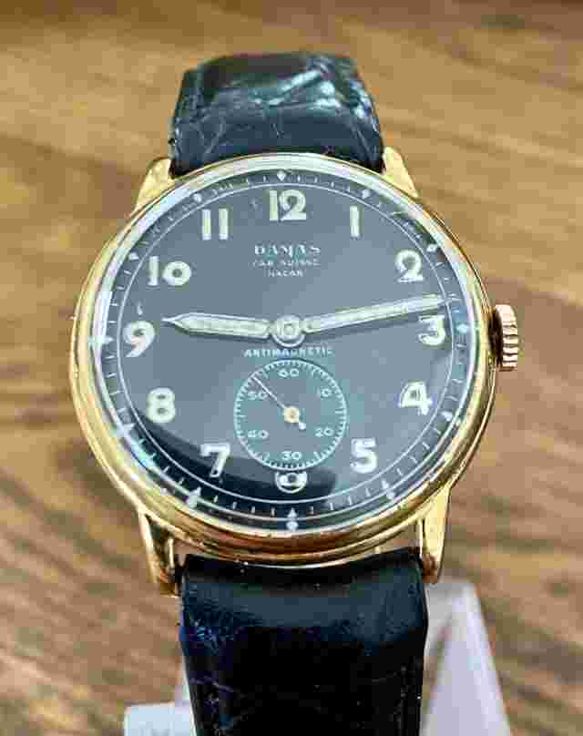 VINTAGE DAMAS RARE WW2 ERA MILITARY STYLE MEN'S SWISS WATCH 15 Jewel