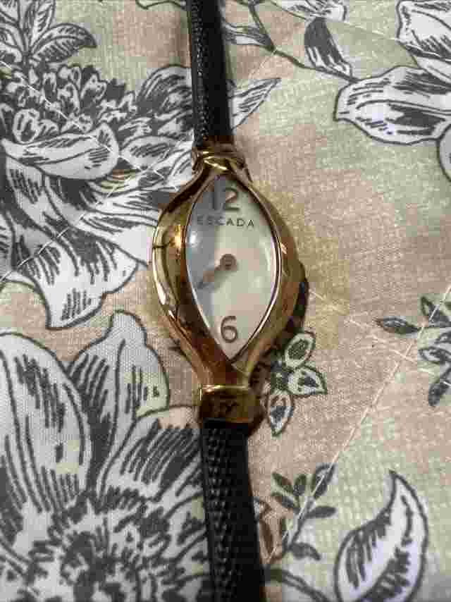 escada women's watch gold color  brown Genuine leather band Need New Battery.