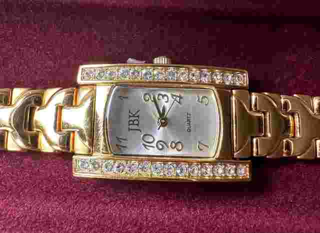 JACQUELINE KENNEDY GOLD TONE WATCH WITH CRYSTALS NEEDS BATTERY CAMROSE KROSS