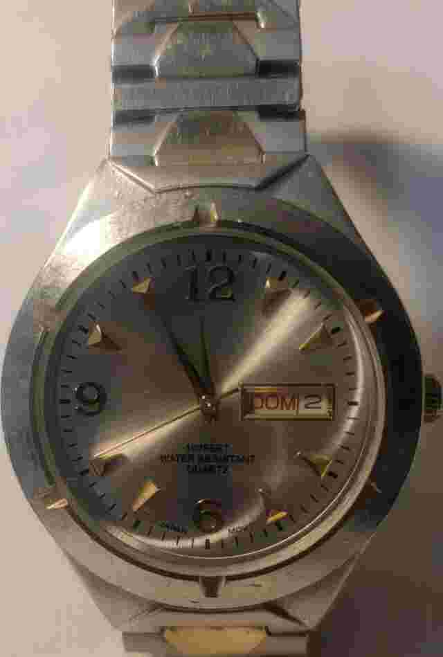 Pair of Stainless Steel Analog Watches (Puritan Day/Date Quartz, FMD)