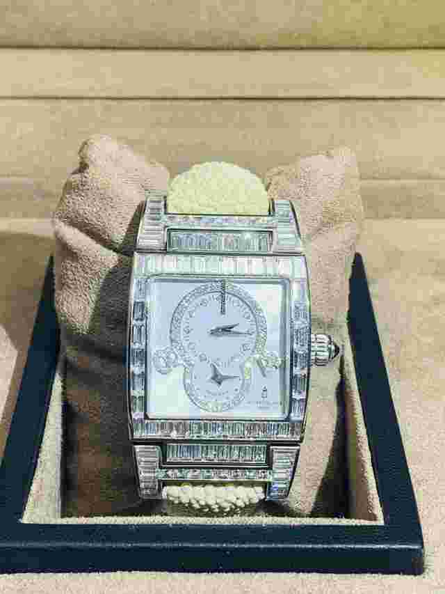De Grisogono
                           
                                 Instrumentino UNO 18K White Gold and Baguette Diamond-Set Automatic Ref. I-S24D/AT