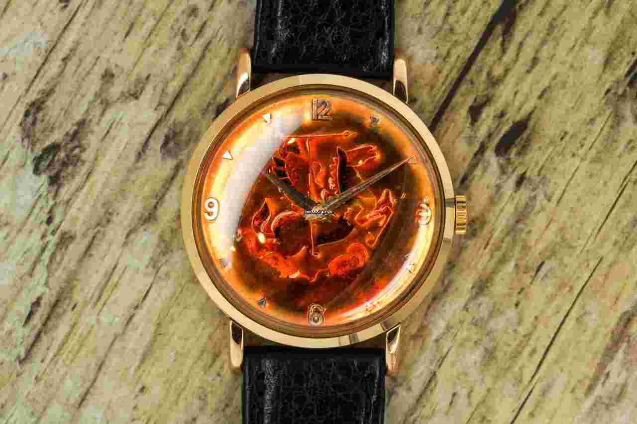 Universal Genève
                           
                                 Vintage Universal Geneve “Cloissone” Watch