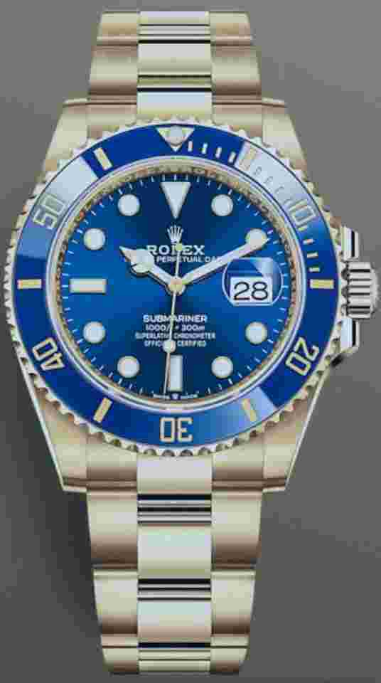 Rolex Submariner Date
41mm Yellow Gold Blue Dial 126618LB