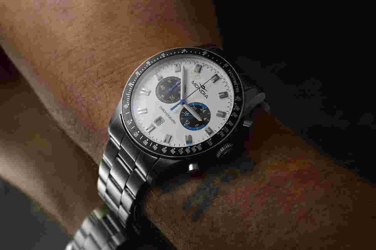 Mondia Men's Oversize Chronograph Date 42,5mm Vintage Steel Heuer Racing Style