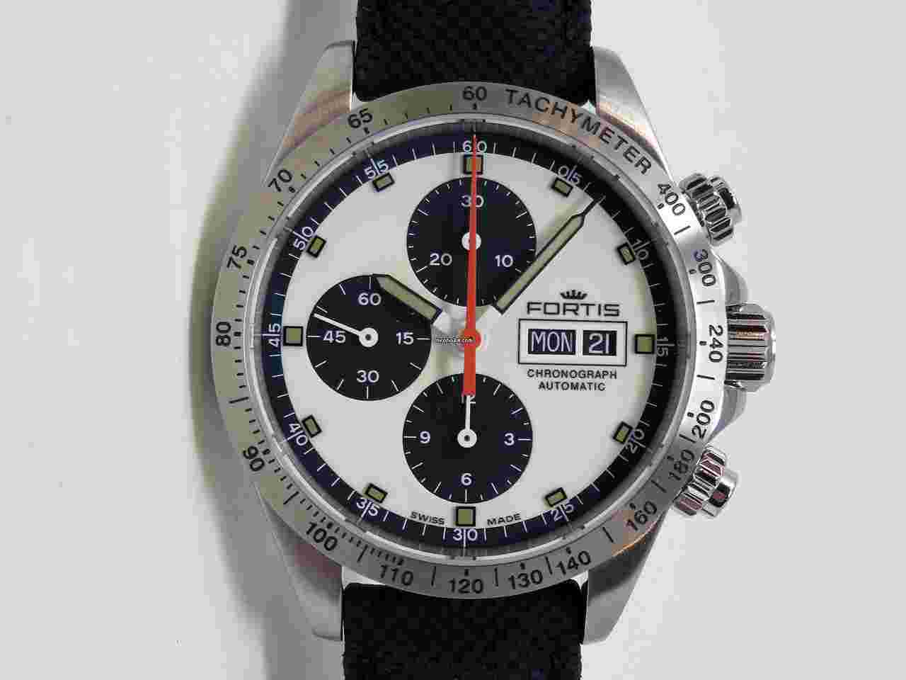 Fortis
STRATOLINER PARABOLA CHRONO PANDA Limited 200 pieces
