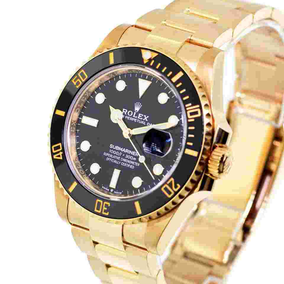 Rolex Submariner Date
41mm Yellow Gold Black Index Dial & Black Ceramic Bezel 126618