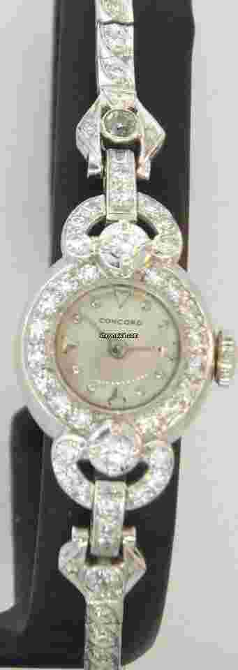 Concord
Vintage Ladies Concord 14k White Gold & Diamonds Watch