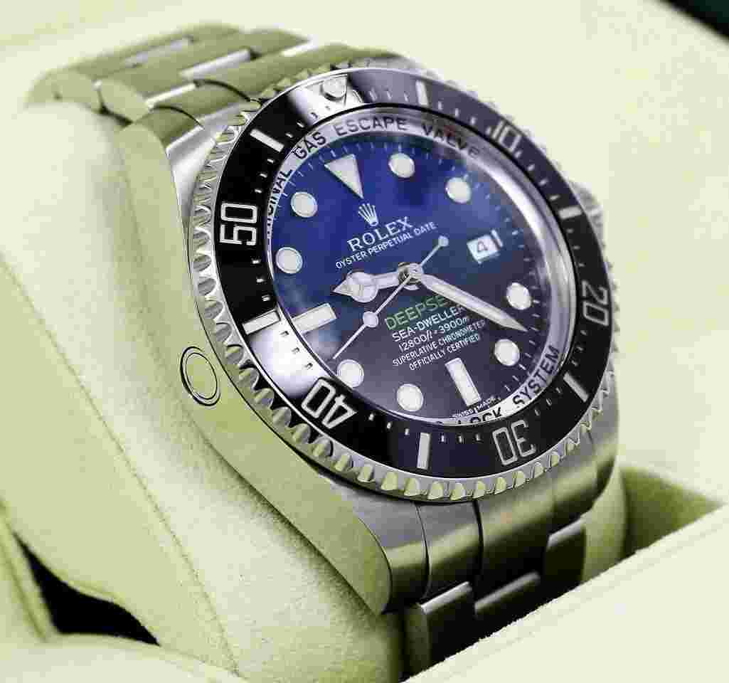 Rolex Sea-Dweller Deepsea
116660 blso James Cameron Black/blue BOX/PAPERS