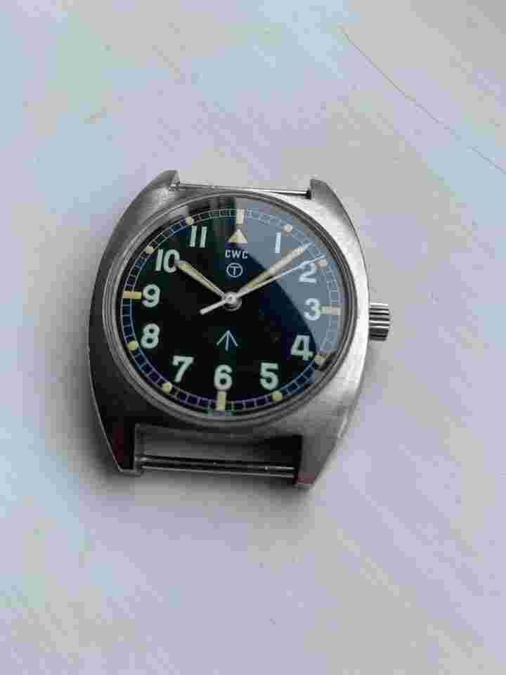 CWC British Military Watch 1979 split wind W10 CWC military watch
