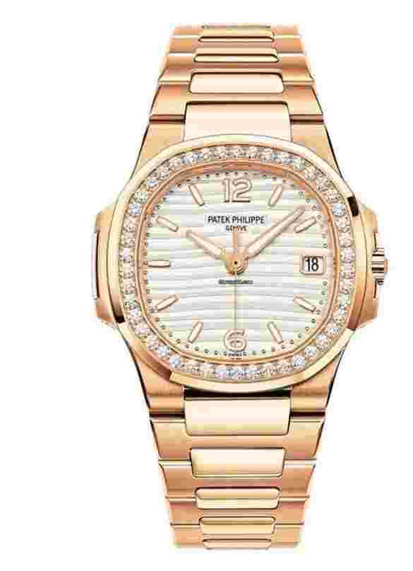 Patek Philippe Nautilus
                           
                                 7118/1200R-001 Ladies Nautilus 18K Rose Gold Watch 2021