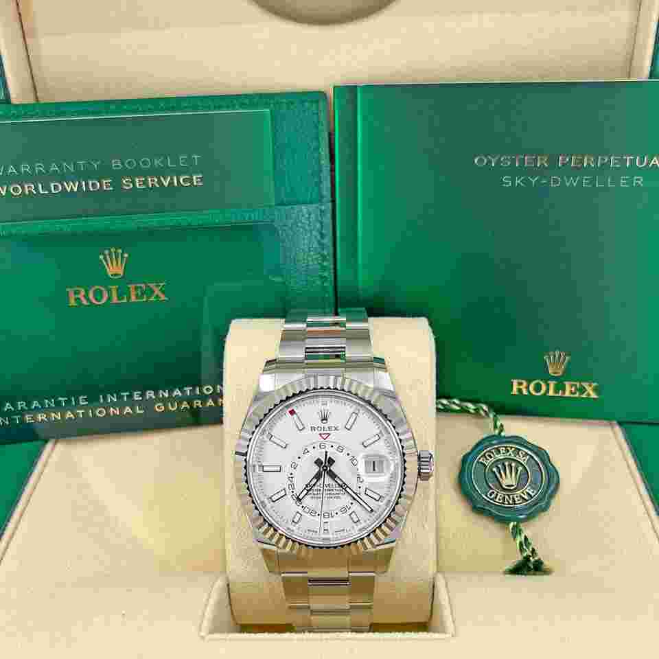 Rolex Sky-Dweller
DISCONTINUED Mint 2022 42mm White Dial Oyster 326934-0001