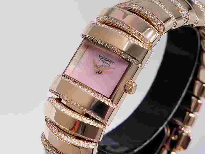 Parmigiani Fleurier
Boa Lady’s watch PFA160-1023600-B10200 18k Rose Gold Rose Gold Diamond Set Bracelet