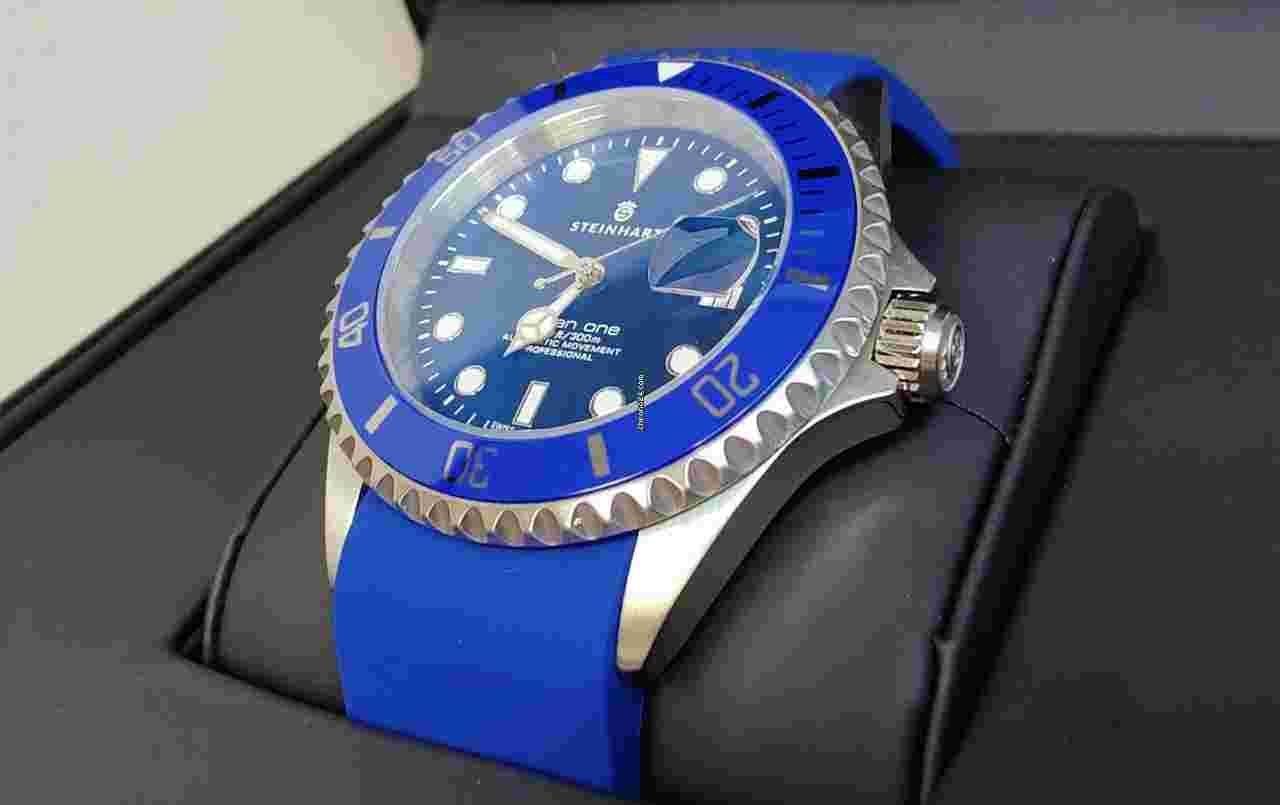Steinhart Ocean 1
ONE Premium Automatic Diver Watch 42mm Blue Ceramic Silicone 106-0458