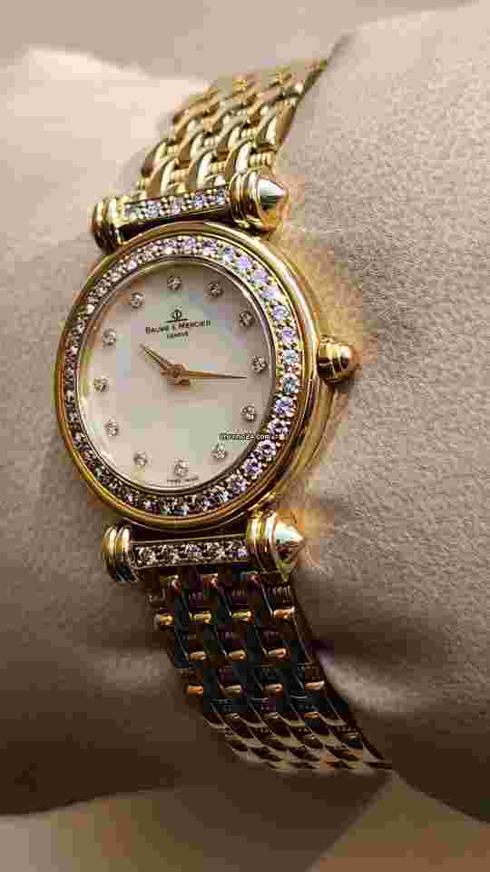 Baume & Mercier
Solid Yellow Gold Diamond Vintage Cocktail Watch Preowned