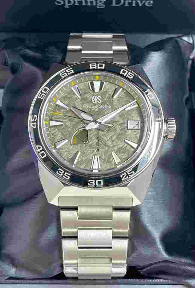 Grand Seiko
20th Anniv Limited Edition SBGA403 Lions Mane Spring Drive