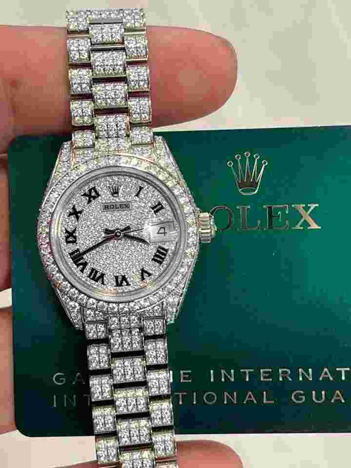 Rolex Lady-Datejust
NEW UNWORN Lady Datejust Oyster Perpetual Diamond Paveed Watch M279459RBR-0001