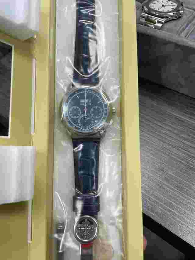Patek Philippe Perpetual Calendar Chronograph
                           
                                 5270G-014 Blue SEALED Perpetual Calendar Chronograph