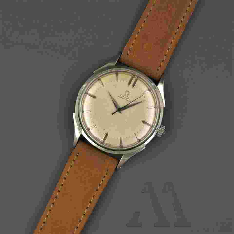 Omega Bumper Automatic Fancy Lugs