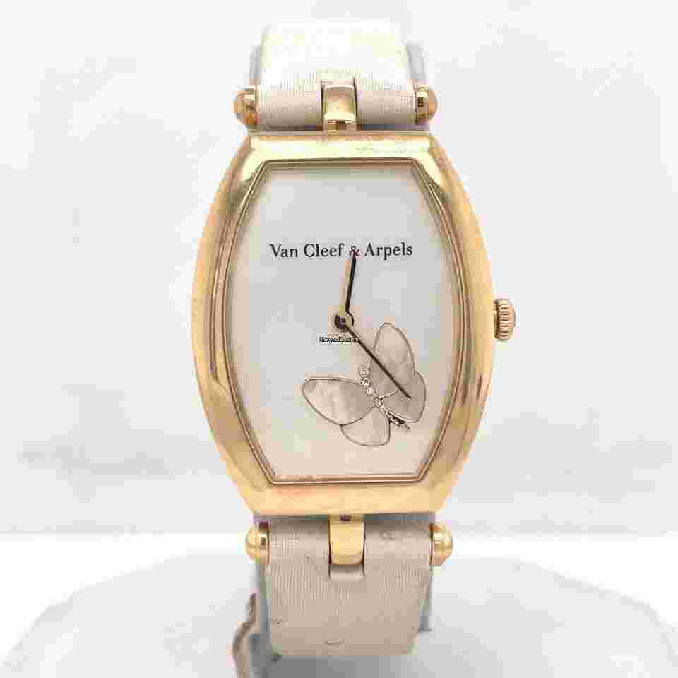 Van Cleef & Arpels
Ladies Quartz 26mm 18k Yellow Gold MOP & Diamond Dial HH13180