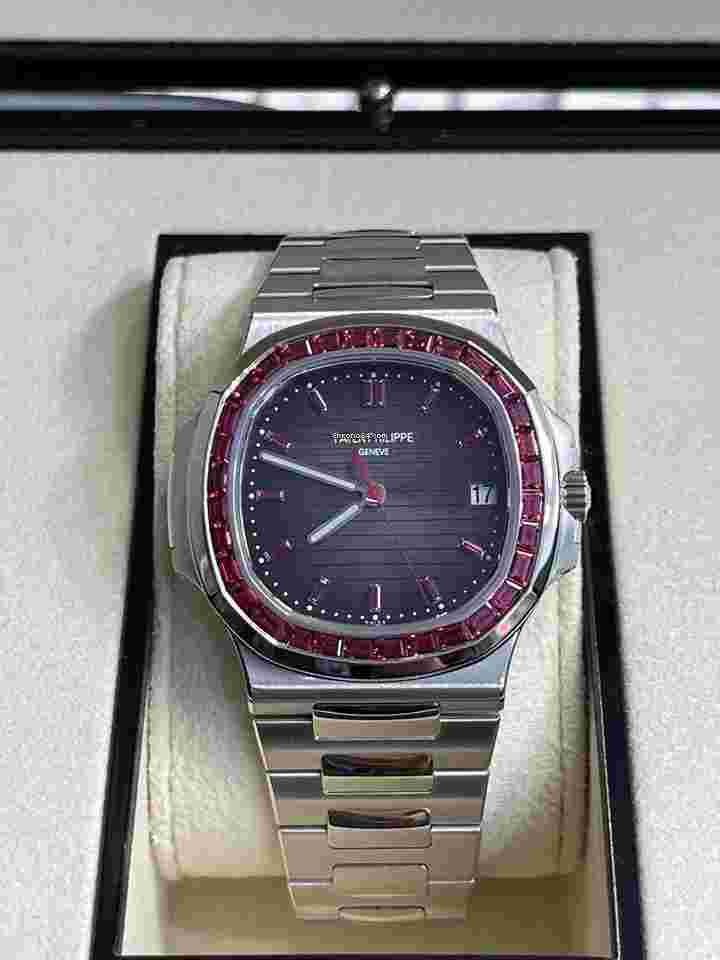 Patek Philippe Nautilus
                           
                                 5711/112P-010 Platinum Nautilus with Ruby Diamonds Unworn
