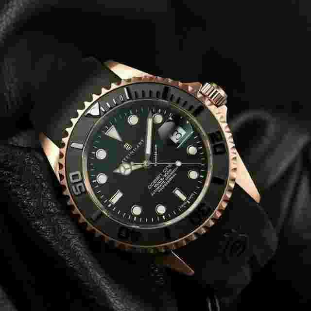 Steinhart Ocean 1
                           
                                 One PINK GOLD Swiss Dive Watch 103-0893