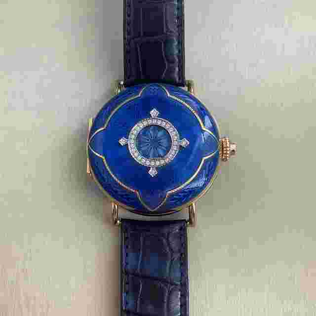 H.Moser & Cie. Endeavour
                           
                                 Perpetual Calendar Heritage 8341-0400