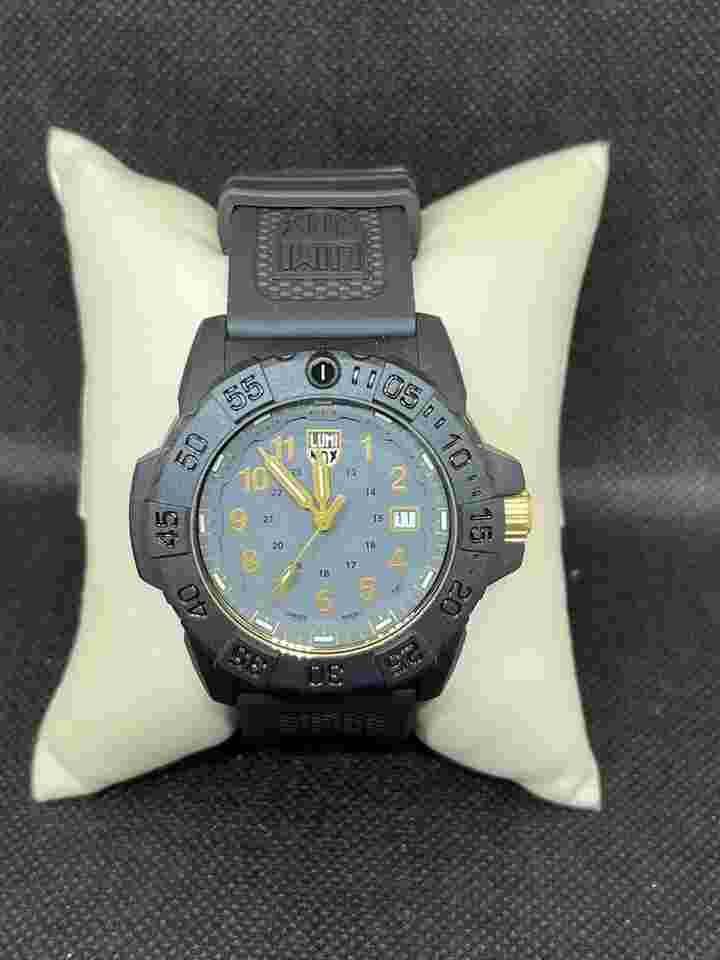 Luminox
Series Grey Dial Men's Watch Navy Seal 3500