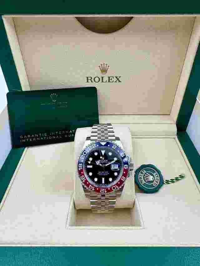 Rolex GMT-Master II
                           
                                 126710BLRO Pepsi Jubilee Bracelet Unworn 2025