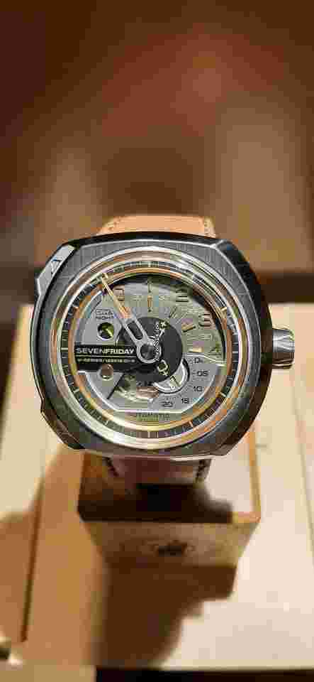 Sevenfriday
                           
                                 V-series SF-V2/01