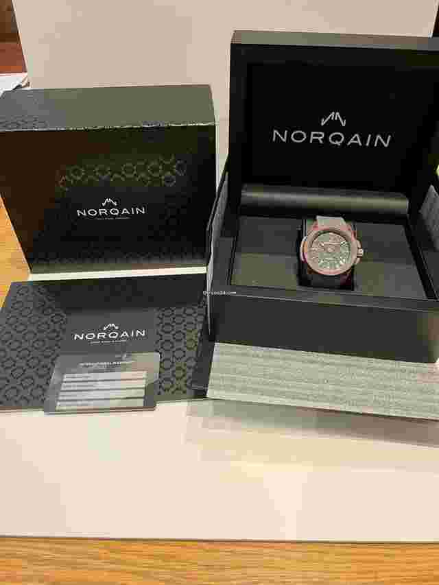 Norqain
                           
                                 Independence Wild One COSC Manufacture 42mm Limited Edition (Burgundy/Grey)