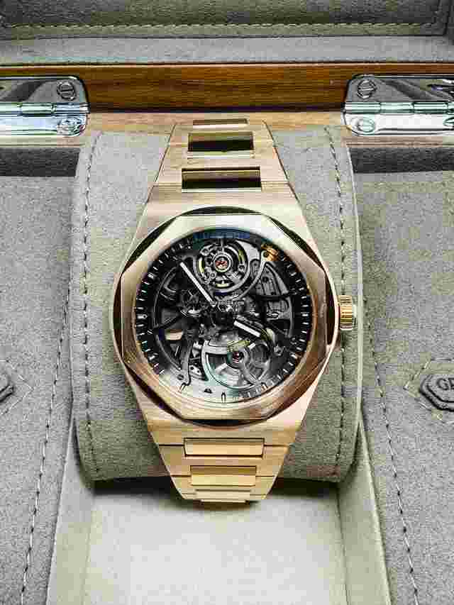 Girard Perregaux Laureato
                           
                                 Rose Gold Skeleton Dial Ref. 81015