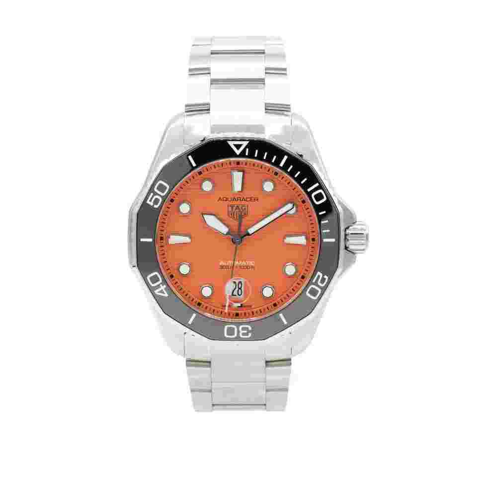 TAG Heuer Aquaracer 300M
Professional 300 Orange Diver