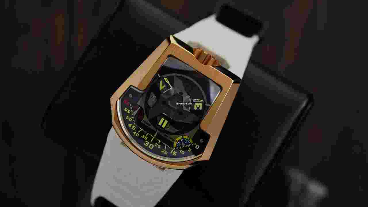 Urwerk UR-201
GOLD THREE-DIMENSIONAL SATELLITE HOUR RARE