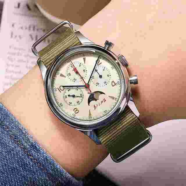 Sea-Gull
                           
                                 1963 Men's 40mm Chronograph with Moonphase and Date Cream Dial Sapphire Glass ST1908 Watch