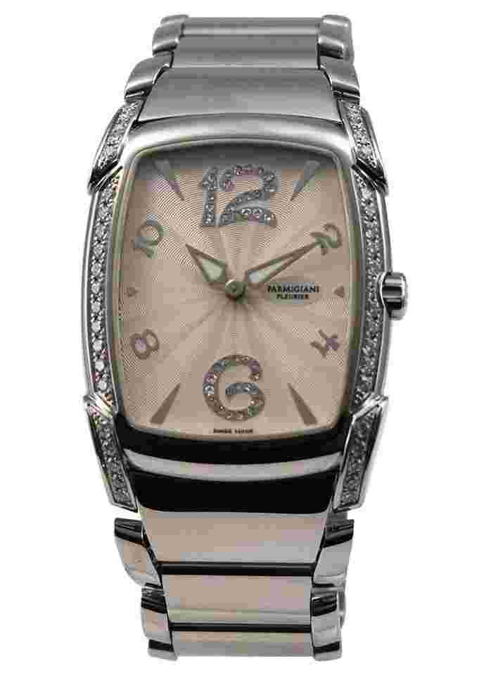 Parmigiani Fleurier Kalpa
Donna 34.8mm Quartz in Steel with Diamond Bezel on Steel Bracelet with Ivory Sunray Guilloche Diamond Dial