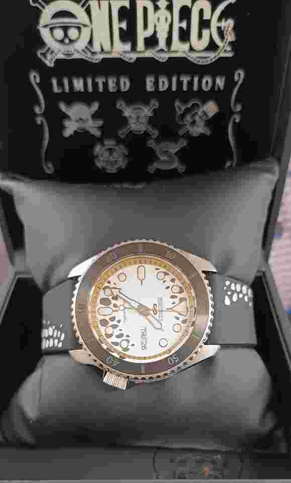Seiko 5 Sports
                           
                                 One Piece Limited Edition 5 Sports (law) "law"