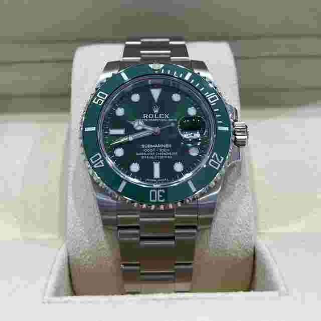 Rolex Submariner Date
                           
                                 2015 Submariner "Hulk" Discontinued Model Unworn 116610LV Box & Papers