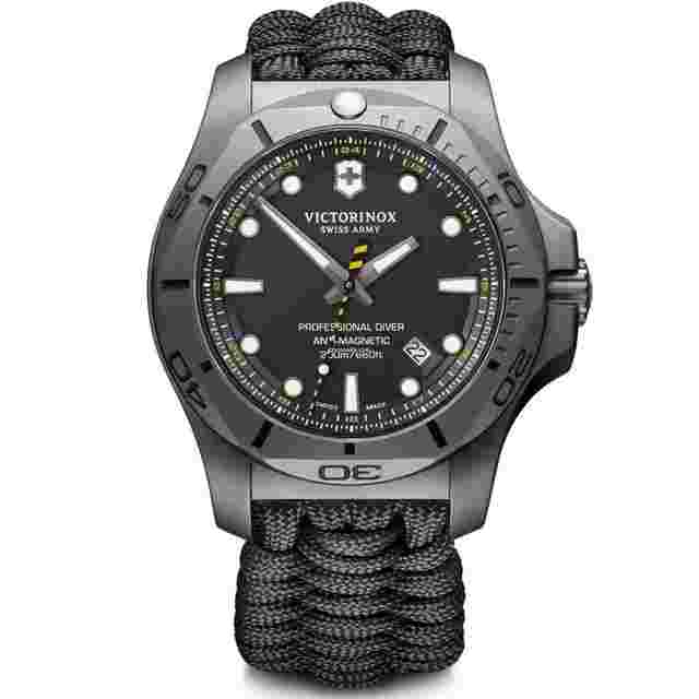 Victorinox Swiss Army
                           
                                 241812 I.N.O.X Professional Diver Titanium Anti-Magnetic Gent's Watch
