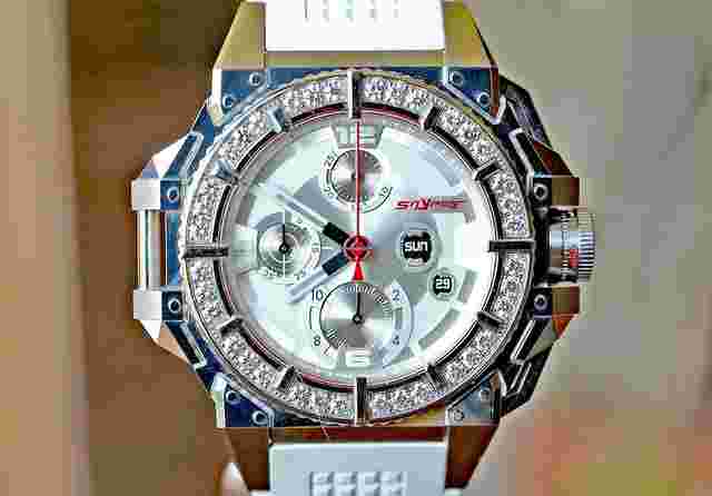 Snyper
                           
                                 One Chronograph 36 Diamonds Bezel 50MM Ref. 10.115.36