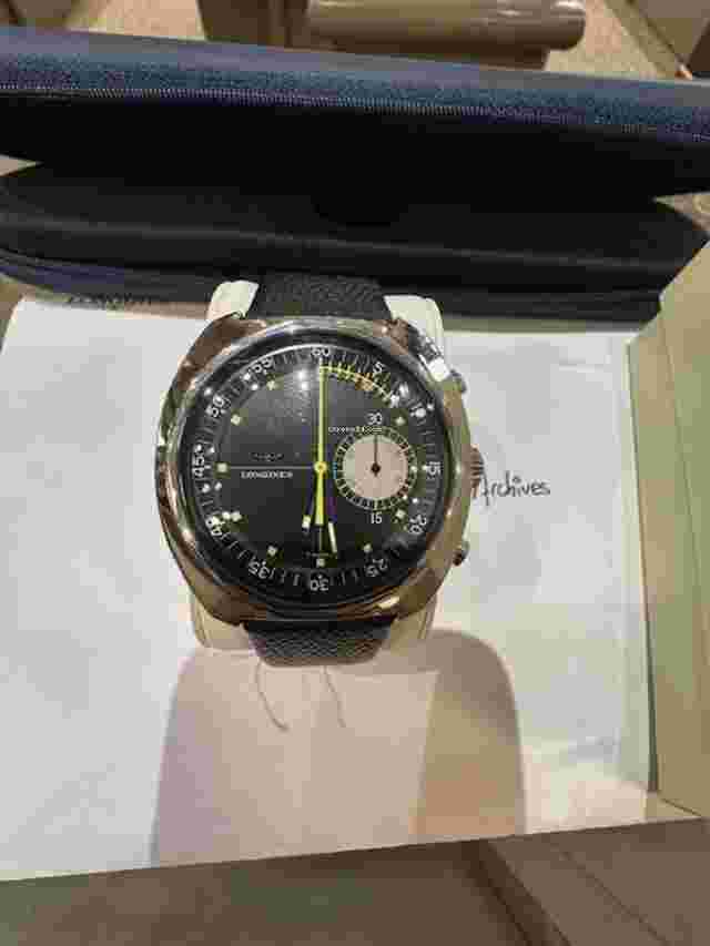 Longines
                           
                                 8225