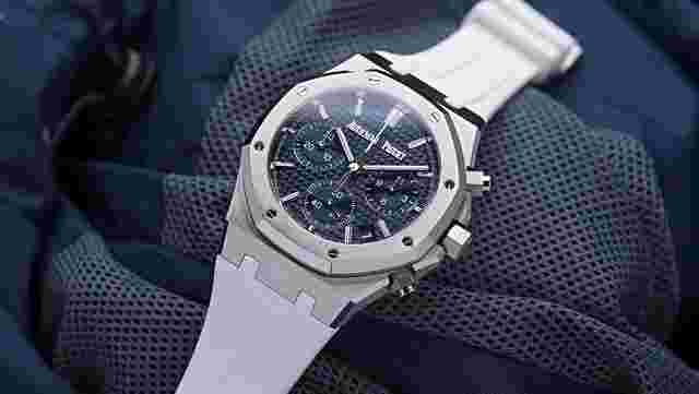 Audemars Piguet Royal Oak Chronograph
                           
                                 Discontinued Royal Oak Selfwinding Chronograph Blue 50th Anniversary 50th Rotor