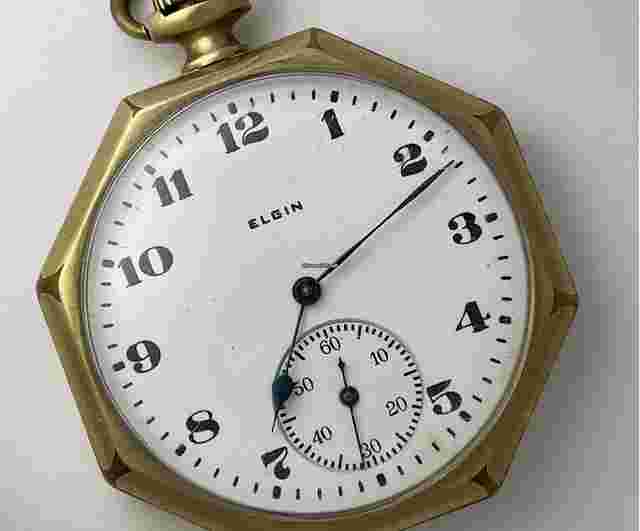 Elgin
                           
                                 Gold Capped Octangular Art Deco White Porcelain Dial
